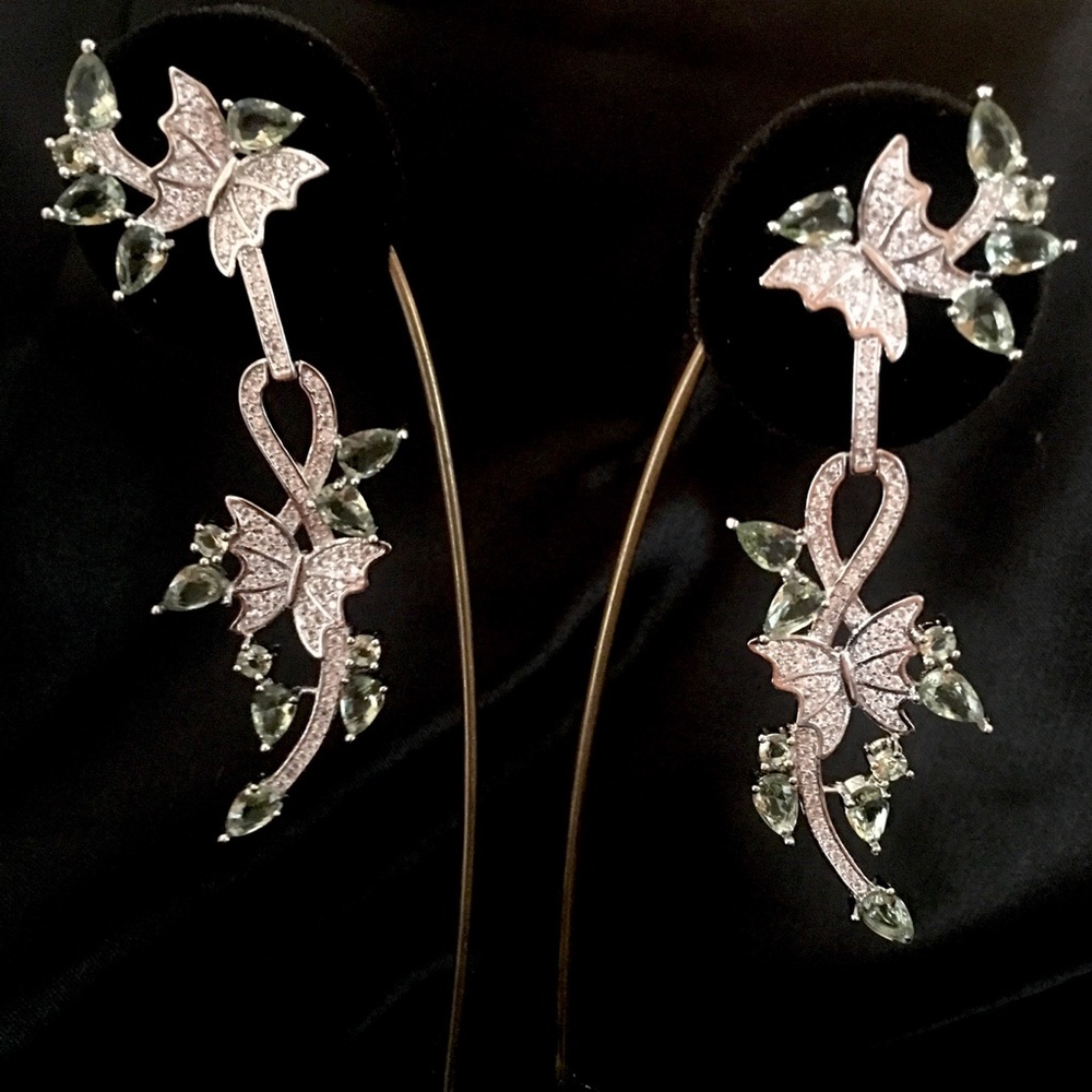 NWT Long Dangling Butterfly Peridot Earrings